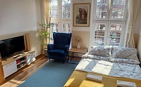 Old Town Crane Apartment